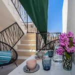City Apartment Nora, Old Town Located, Free Parking